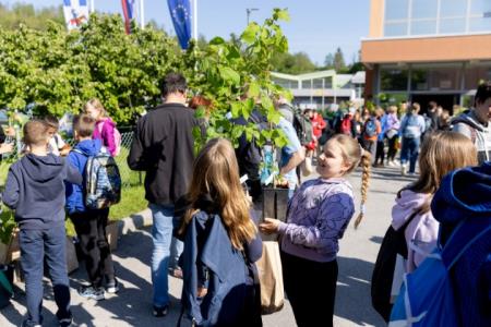 PIVKA DRŽAVNO TEKMOVANJE MLADIH ČEBELARJEV 11.5.2024 - Valter Leban-9405 (Small)